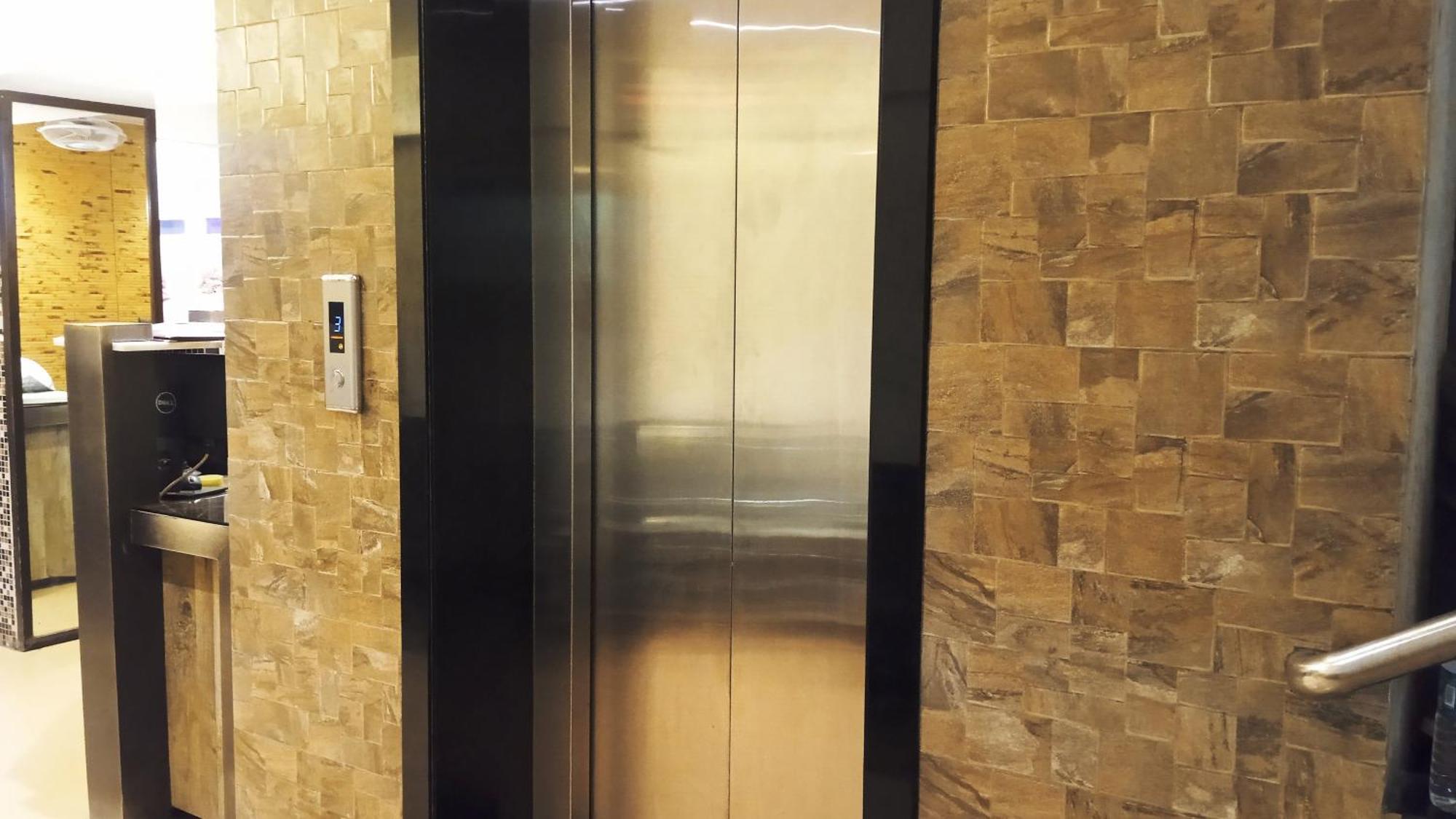 Hotel Ramniwas Jalgaon Ngoại thất bức ảnh