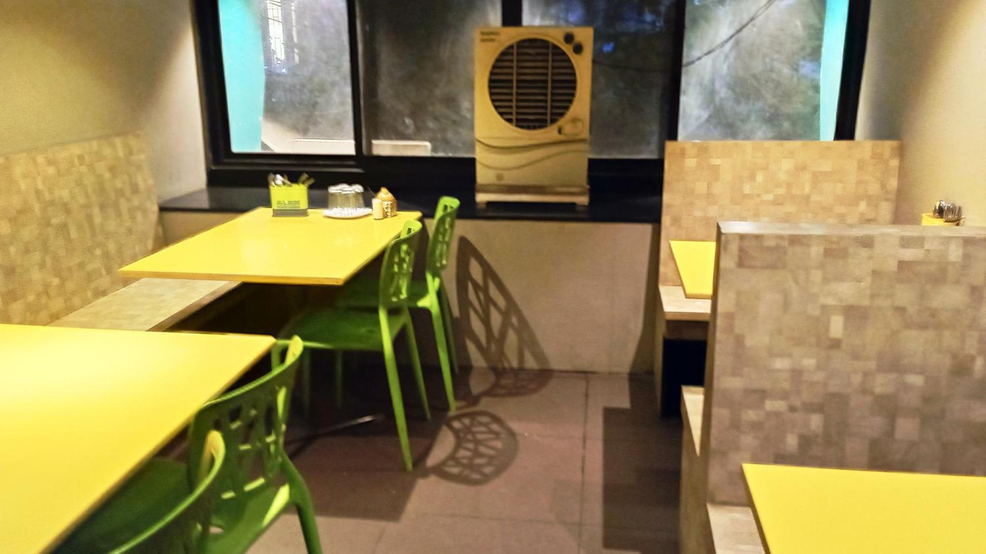 Hotel Ramniwas Jalgaon Ngoại thất bức ảnh